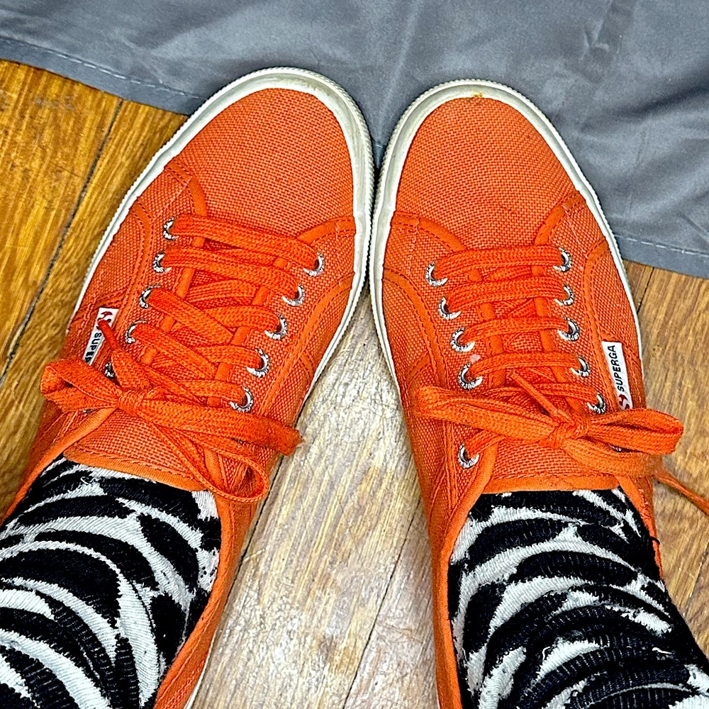 Classic Superga sneakers in orange